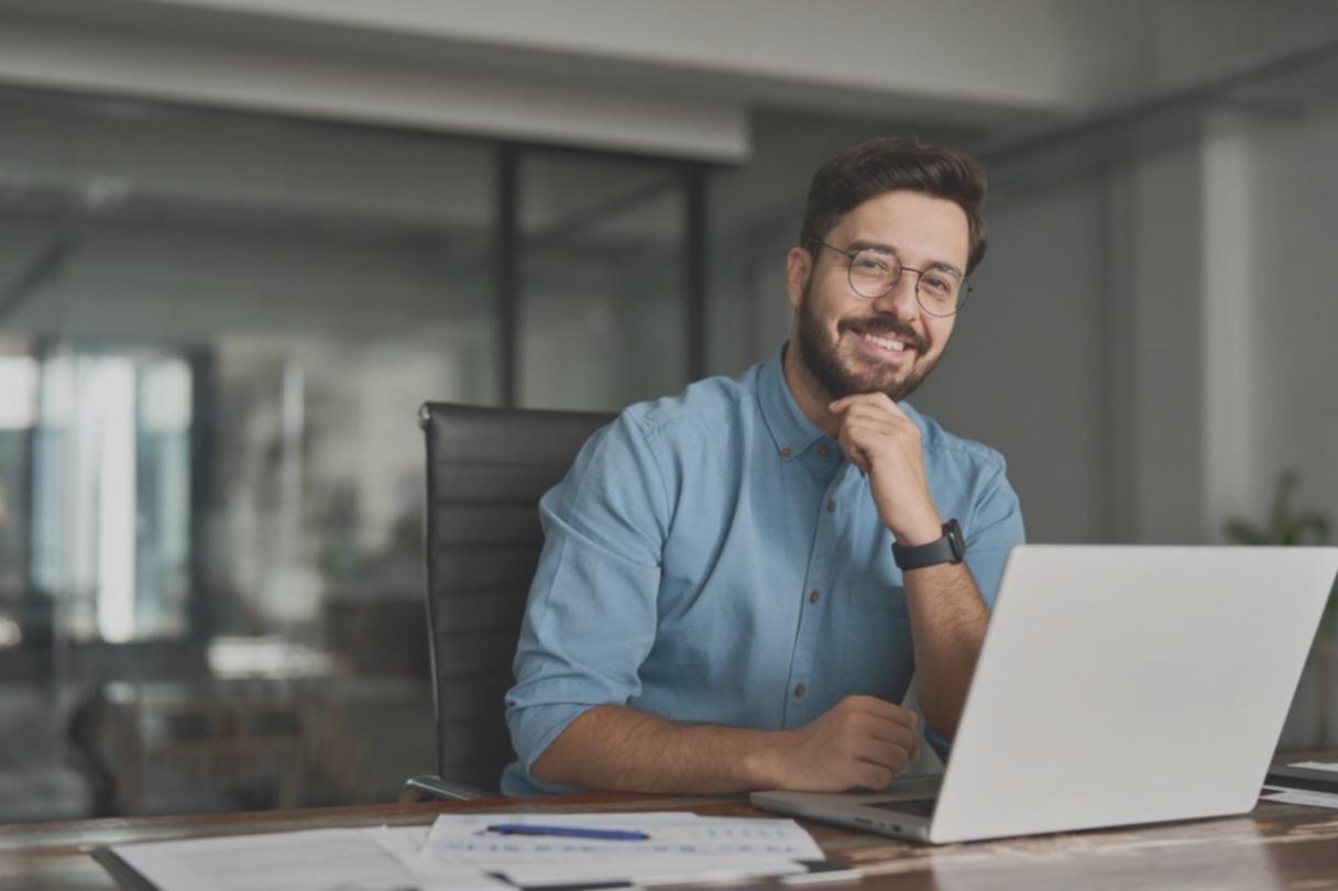 Estudiantes colaborando en el aprendizaje